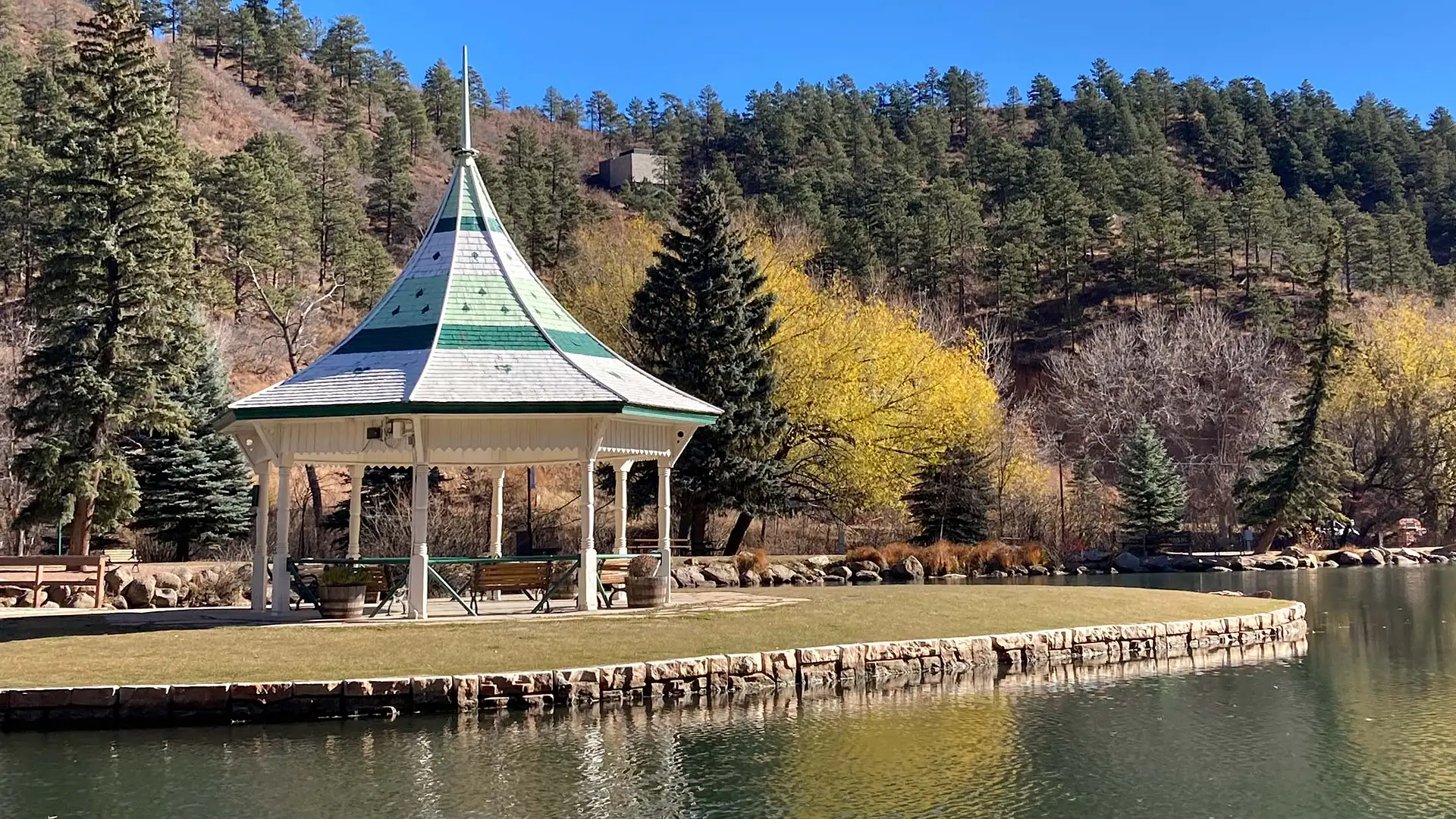 Green Mountain Falls Colorado - ARK Screen Printing serves Green Mountain Falls